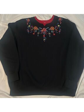 Women’s C & K Designs Floral Embroidered Sweatshirt Black Red L